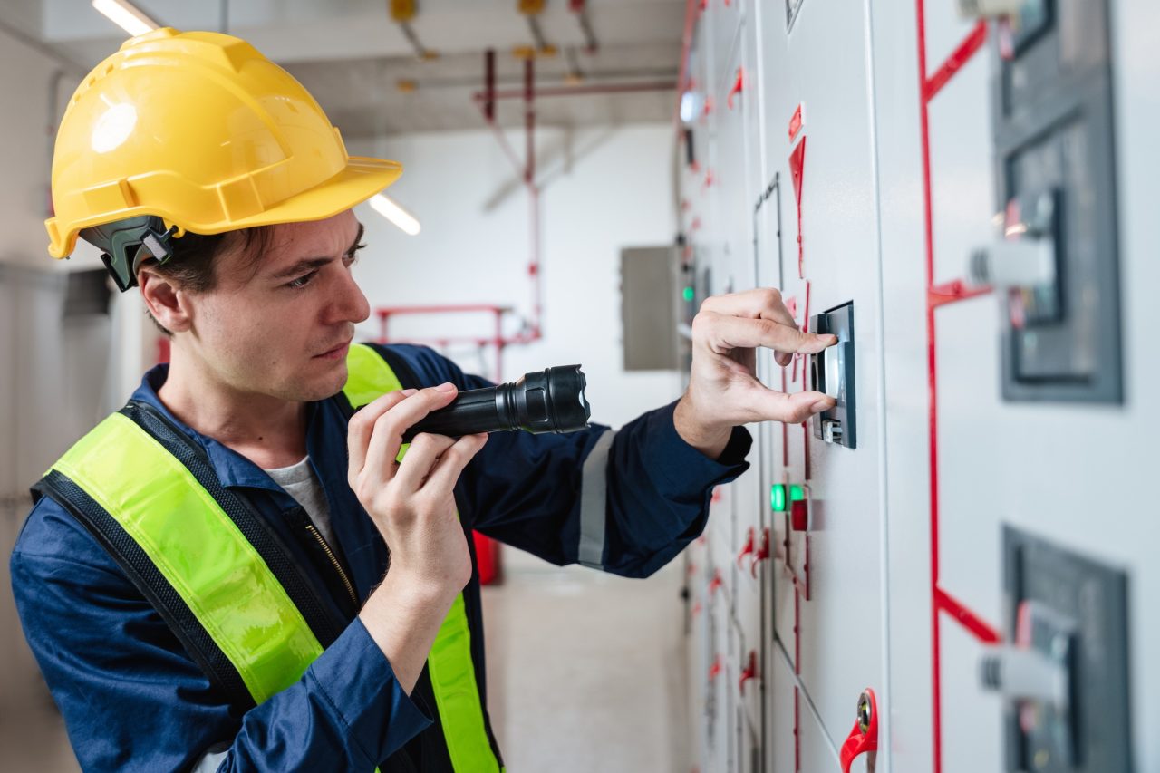 team-of-experts-checked-at-the-electrical-and-check-the-integrity-of-the-system-in-the-control-room.jpg